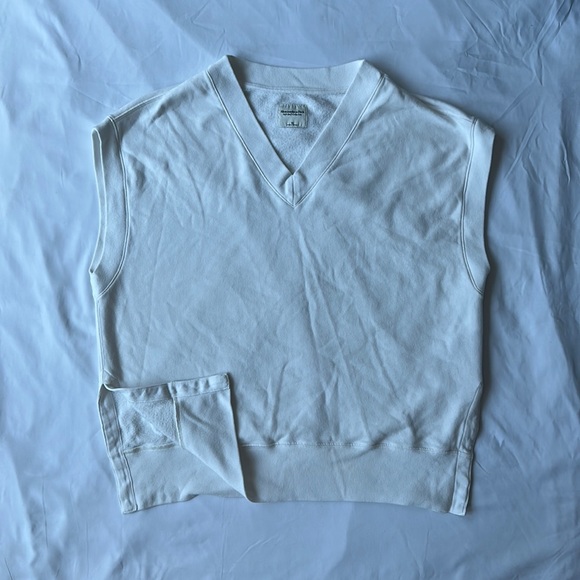 White Abercomie + Fitch vest - XL - Picture 1 of 3